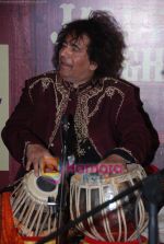 at Jagjit Singh_s 70th birthday with a new album release in Mayfair on 8th Feb 2011 (44).JPG